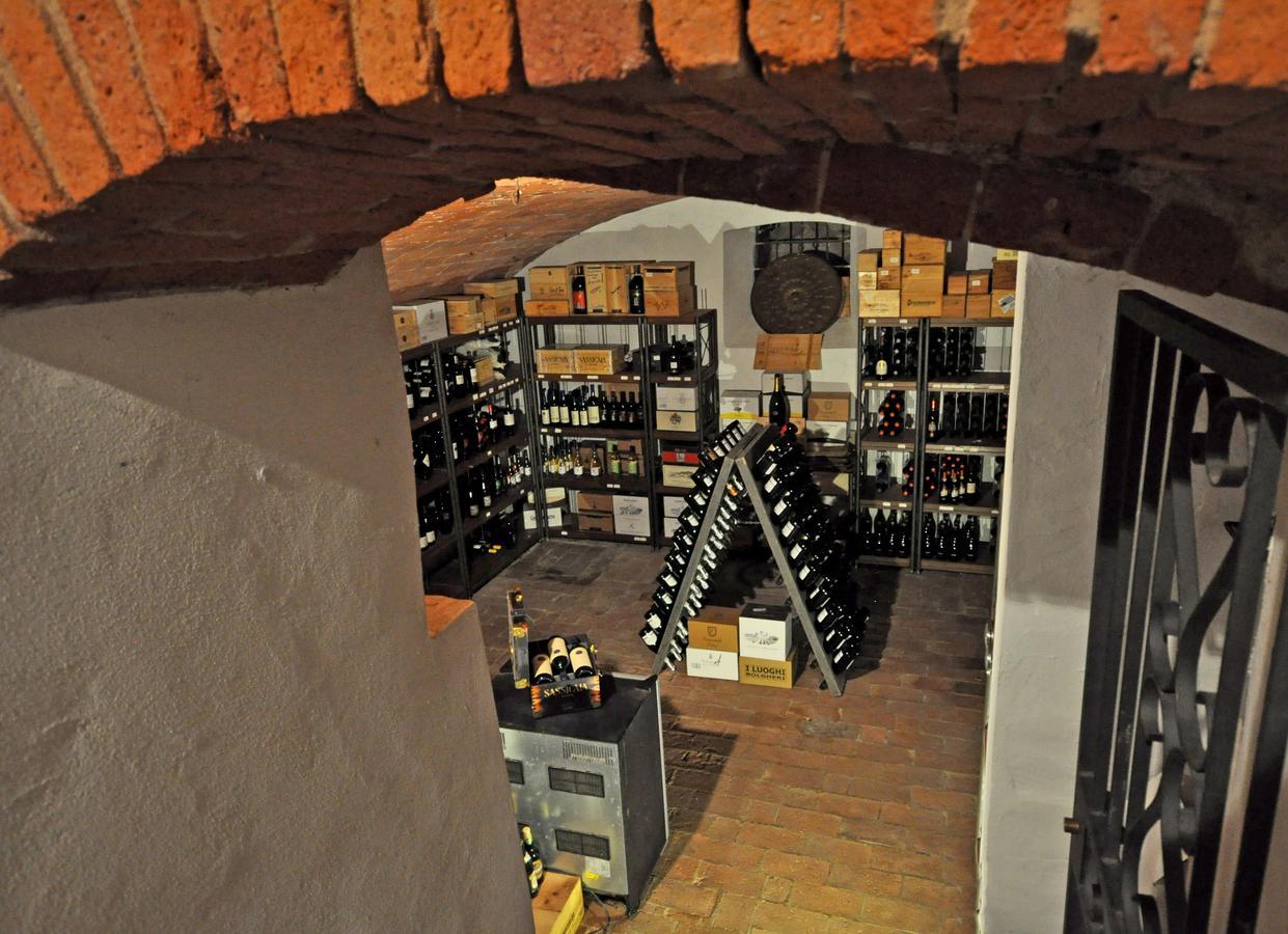 Locanda Menabuoi Donoratico Exterior foto